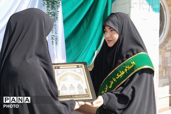 تجلی فرهنگ رضوی در دبیرستان طلوع‌فجر ملارد با برپایی موکب چایخانه حضرت الرضا(ع)
