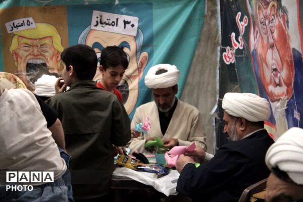 فعالیت غرفه‌های متنوع در موکب آستان مقدس چهل اختران قم