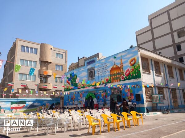 جشن شکوفه ها در دبستان دکتر شهریاری ناحیه ۶