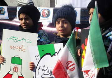 حضور پرشور و پرافتخار مردم کرج در راهپیمایی پیروزی انقلاب اسلامی ایران 