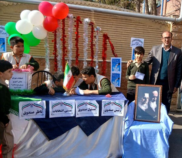 انتخابات شورای دانش‌آموزی مدرسه شهید دباغی۲