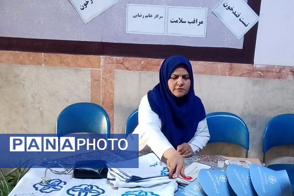 پدر و پسر در میدان ورزش؛ شور و نشاط ورزشی در مدرسه علامه طباطبایی پیشوا