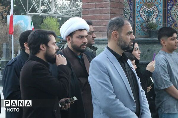 قرچک، نوروز را با اقتدا به شهدا آغاز کرد