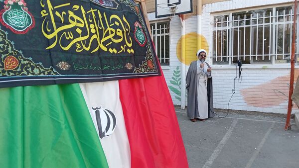 مراسم وداع با شهید گمنام در دبیرستان دانشور یک نیشابور
