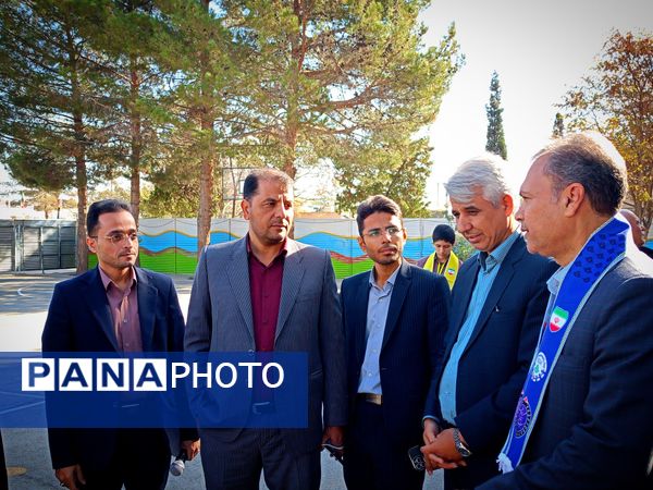 مدرسه میثاق کاشمر شاهد رقابت انتخاباتی دانش آموزان برای مدیریت مدرسه بود