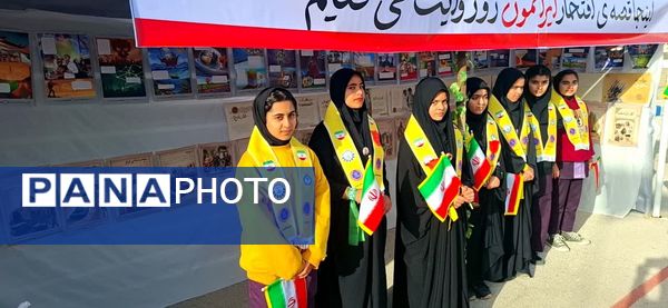 وقتی مدرسه صحنه انقلاب شد؛ زنگی که با سرود و افتخار نواخته شد