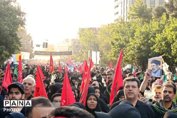 مراسم وداع و بدرقه آقای شهید ایران در مصلی امام خمینی (ره)