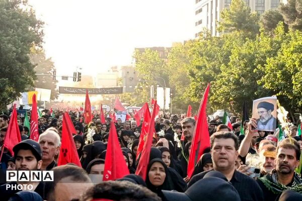 مراسم وداع و بدرقه آقای شهید ایران در مصلی امام خمینی (ره)