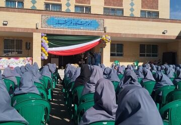 طنین شور و انگیزه دختران هفتمی در مدرسه فرشته دلیجان