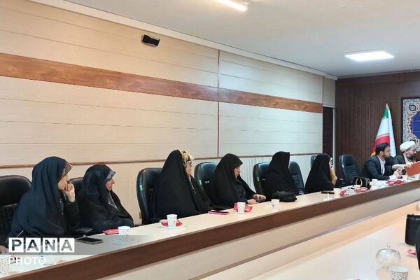 تقدیر از داوران مسابقات قرآن و عترت ورامین 