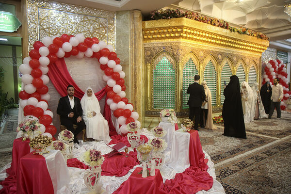 جشن ازدواج ۶۵۰ زوج دانشجوی دانشگاه‌های قم در سالروز میلاد جوادالائمه(س)
