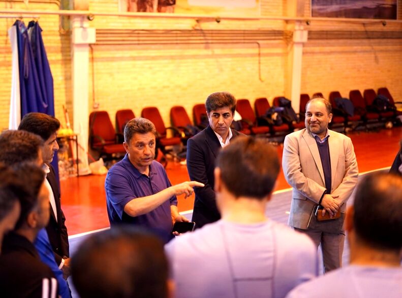 قلعه‌نویی خطاب  به فوتسالی‌ها: در قله بمانید