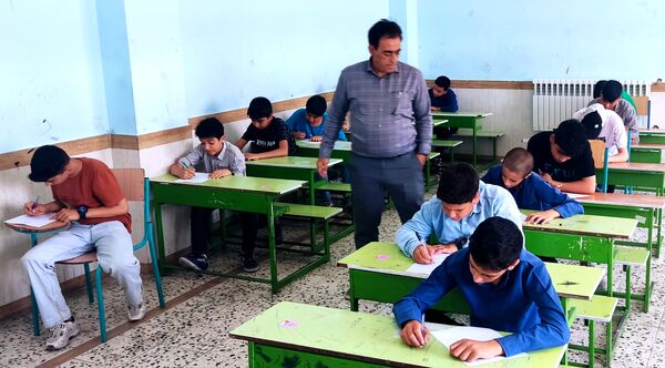 آغاز امتحانات نوبت دوم در دبیرستان ابوریحان ۲