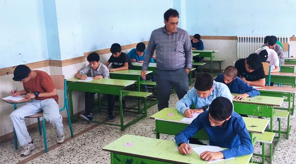 آغاز امتحانات نوبت دوم در دبیرستان ابوریحان ۲