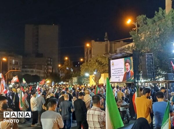 میدان انقلاب، میعادگاه خروش ملت در فریاد «الله‌اکبر» و طنین «مرگ بر آمریکا» و «مرگ بر اسرائیل»