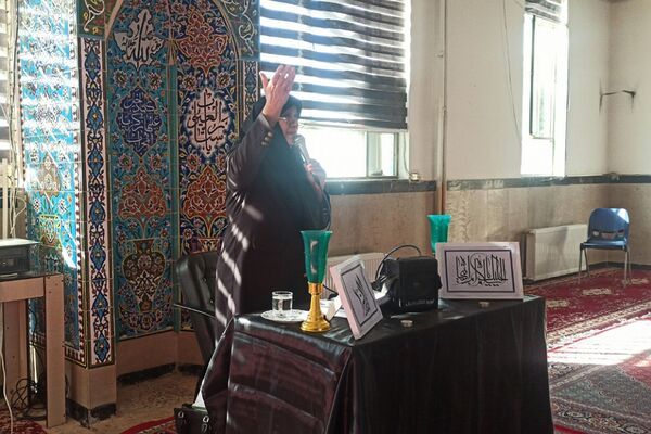 مراسم عزاداری و توزیع نذری به‌مناسبت شهادت حضرت فاطمه زهرا (س) در مدارس شهرستان ورامین