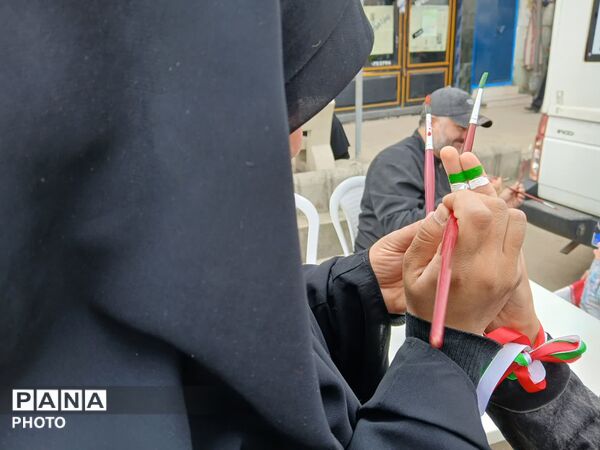 دانش آموزان آزادشهر با رهبر جوان بیعت کردند