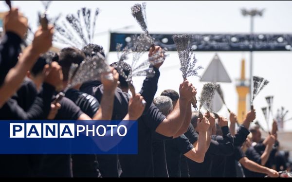 ظهر تاسوعا در جوار حرم مطهر رضوی