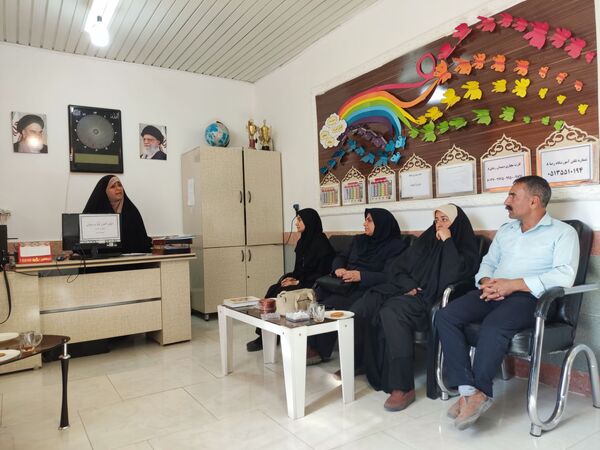 اولین جلسه انجمن اولیا و مربیان در دبستان رضای ۸ طرقبه شاندیز