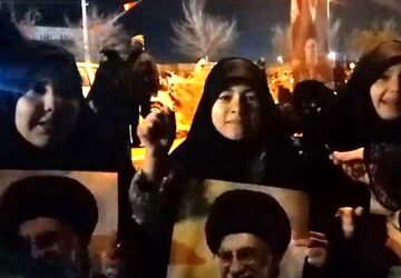 بیعت مردم پردیسان قم با رهبر انقلاب