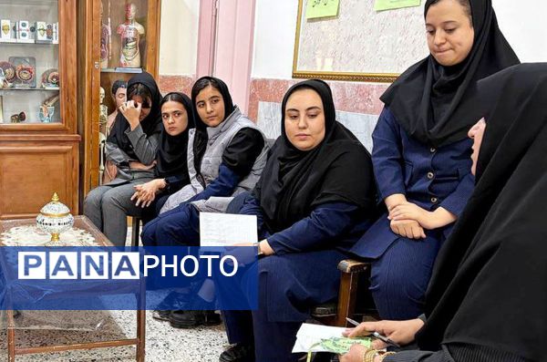 جلسه توجیهی ویژه دانش‌آموزان خبرنگار پانا در هنرستان تلاش