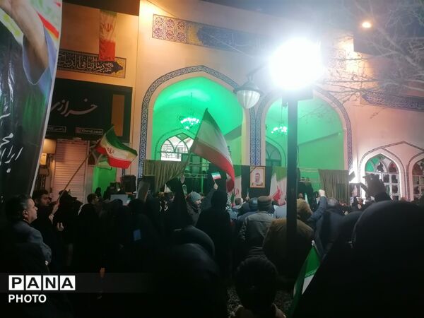 اجتماع بزرگ مردم مشهد در مساجد در شب شهادت رهبر شهید انقلاب 