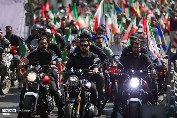 رزمایش موتور سواران جان‌فدای ایران