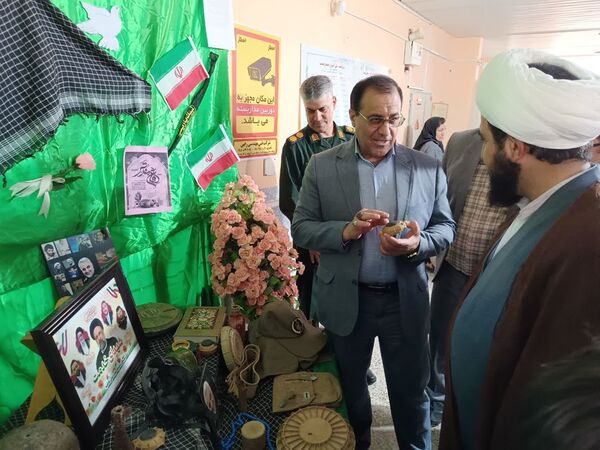 مراسم گرامیداشت هفته دفاع مقدس و آغاز سال تحصیلی جدید، در مدارس شهرستان چرداول 