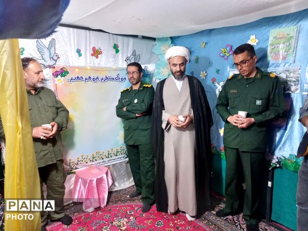  رنگین‌کمانِ ذهن در میدانِ مشقِ مبارزه شهر لالجین 