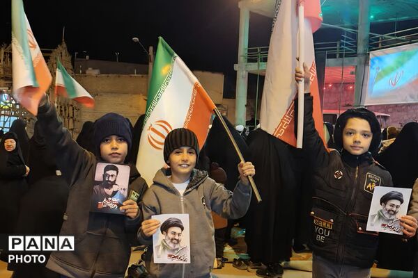 آسمان شهر نیر سوگوار ایام چهلم رهبر شهید و شهدای میناب 