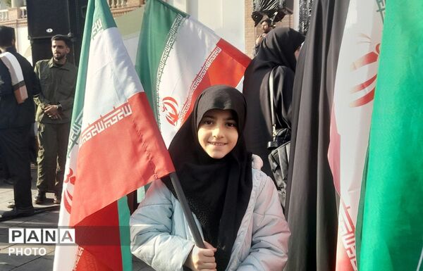 بیعت نوجوانان با رهبر انقلاب در تهران