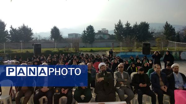 طنین زنگ انقلاب در مدارس گلوگاه