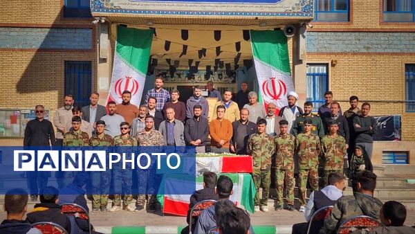 استقبال از پیکر شهید خوشنام در یازده مدرسه اشتهارد