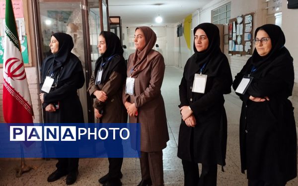  انتخابات شورای دانش‌آموزی در هنرستان کاردانش حافظ