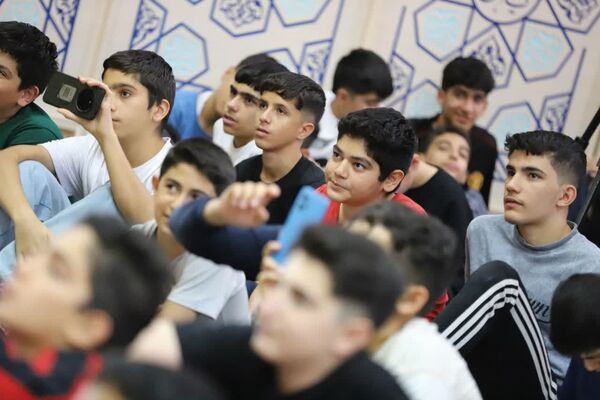 همراهی مسئولین با دانش‌آموزان معتکف شهر مهستان