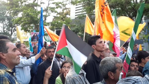 جلوه‌هایی از اجتماع مردم بجنورد در تجلیل از بانوی شجاع رسانه ملی