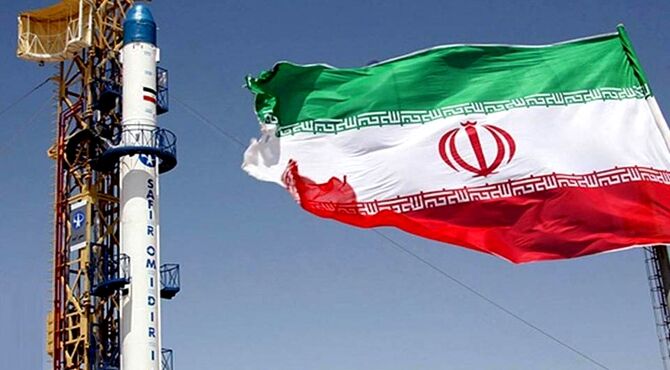 شکوه پرتاب موفق سه ماهواره ایرانی از زبان شهروندان