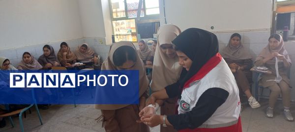 برگزاری کلاس‌های آموزشی هلال‌احمر 