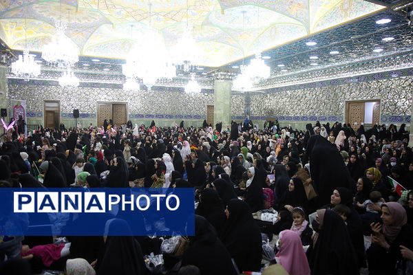 جشن ویژه دختران پلیس در حرم حضرت معصومه(س)