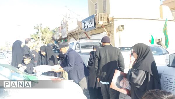 رژه خودرویی شهرستان تفت در بیعت با رهبر انقلاب