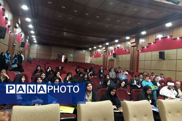 دوره آموزشی تبیین و اجرای الگوی «مدرسه تراز» مبتنی بر سند تحول بنیادین آموزش و پرورش