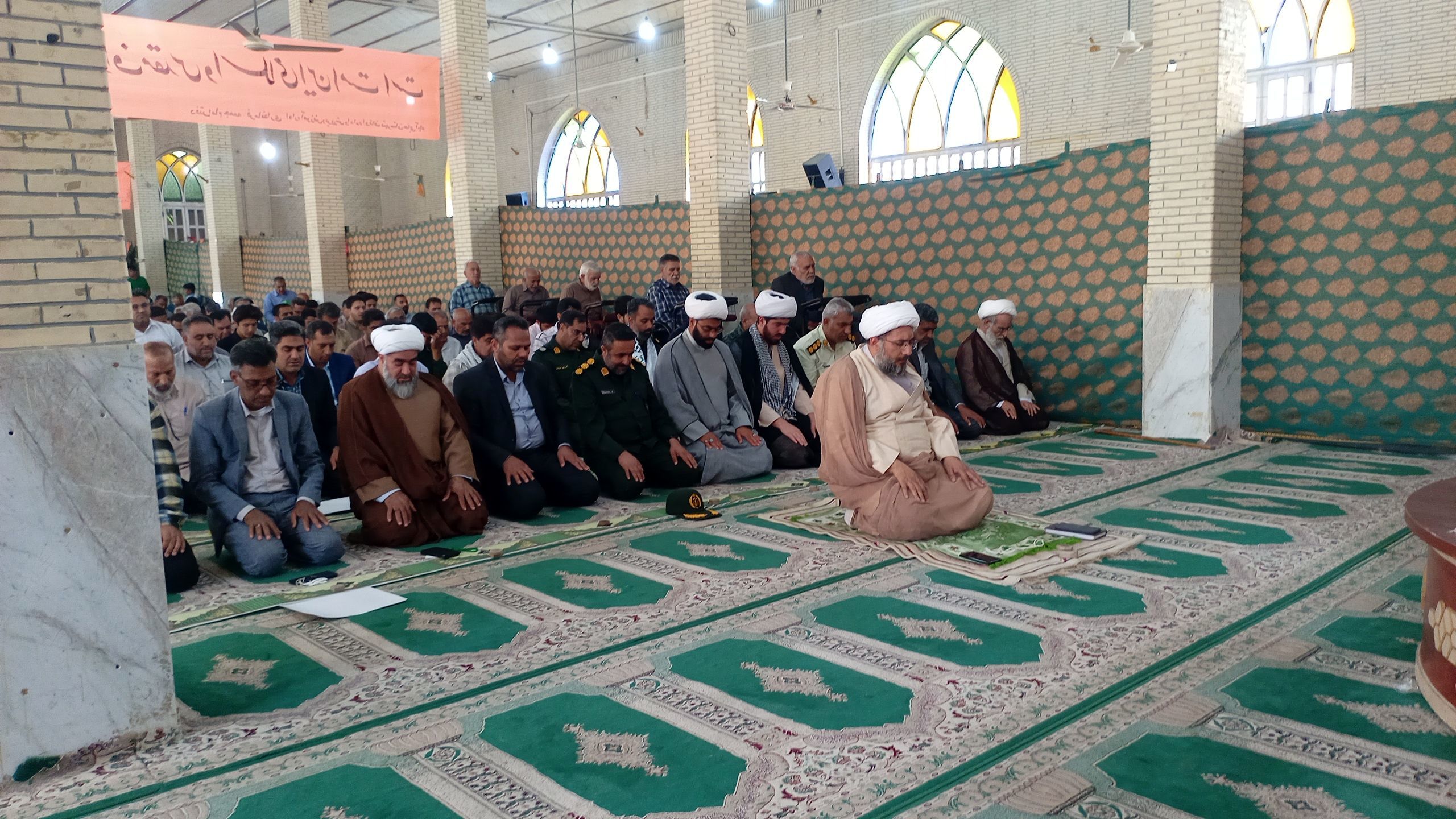 ایمان و تقوا راه‌حل مشکلات مسلمانان است