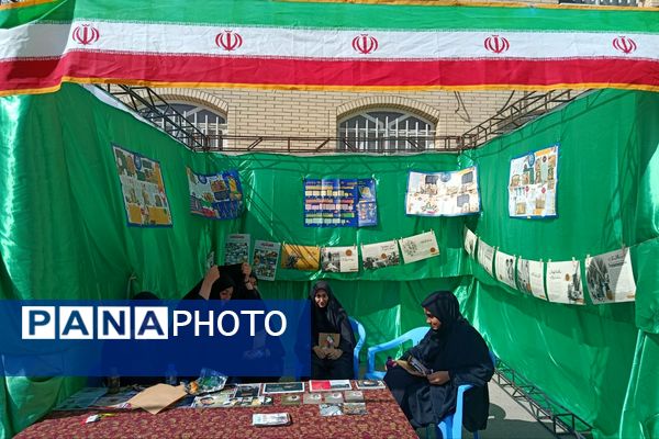 همایش یاوران انقلاب و جشن مدرسه‌ای ایرانمون در شیراز