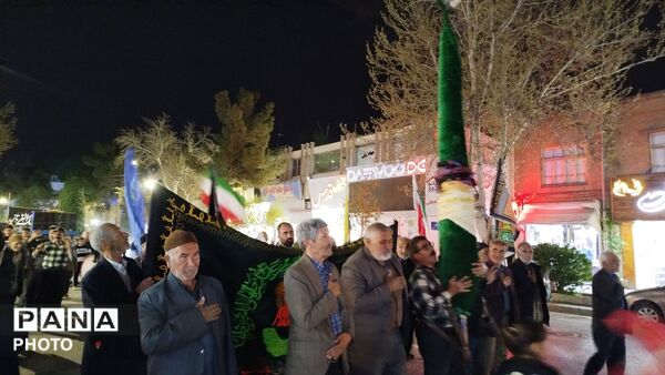  اجتماع پرشور مردم روستای شوریاب در فلکه ایران