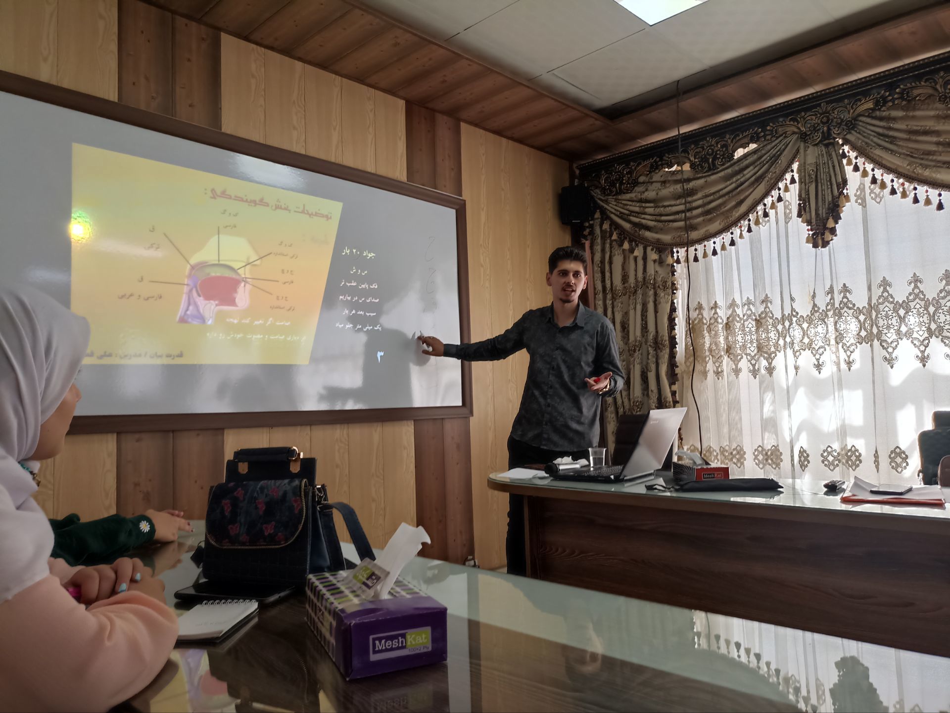 دوره فوق پیشرفته گویندگی «گامی برای بیان شما» در خبرگزاری پانا آذربایجان شرقی