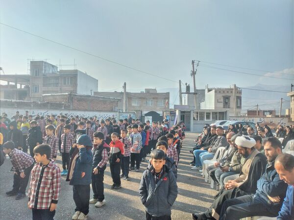 جشن میلاد امام علی(ع) و روز پدر در مدارس شهرستان سیروان 