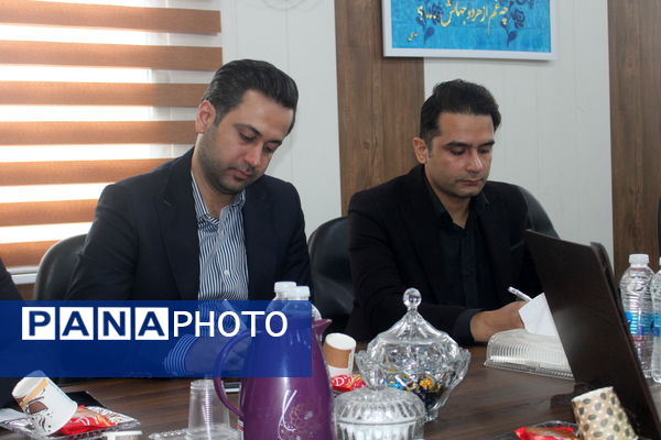 جلسه هم اندیشی شورای هماهنگی تشکل‌های دانش آموزی آموزش و پرورش استان بوشهر