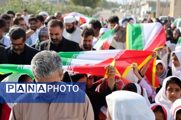 حضور پرشور شیعه و سنی دهستان رمشک در یوم‌الله ۲۲ بهمن