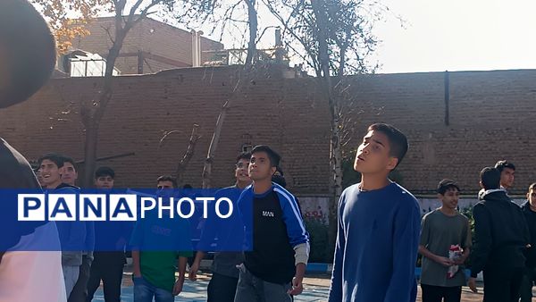 اولین روز از مسابقات گروهی والیبال در دبیرستان شاهد ابوذر گروهی 