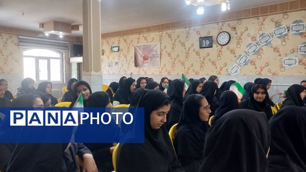 کارگاه آموزشی جهاد تبیین و پدافند غیرعامل در دبیرستان نمونه دولتی محمودیه